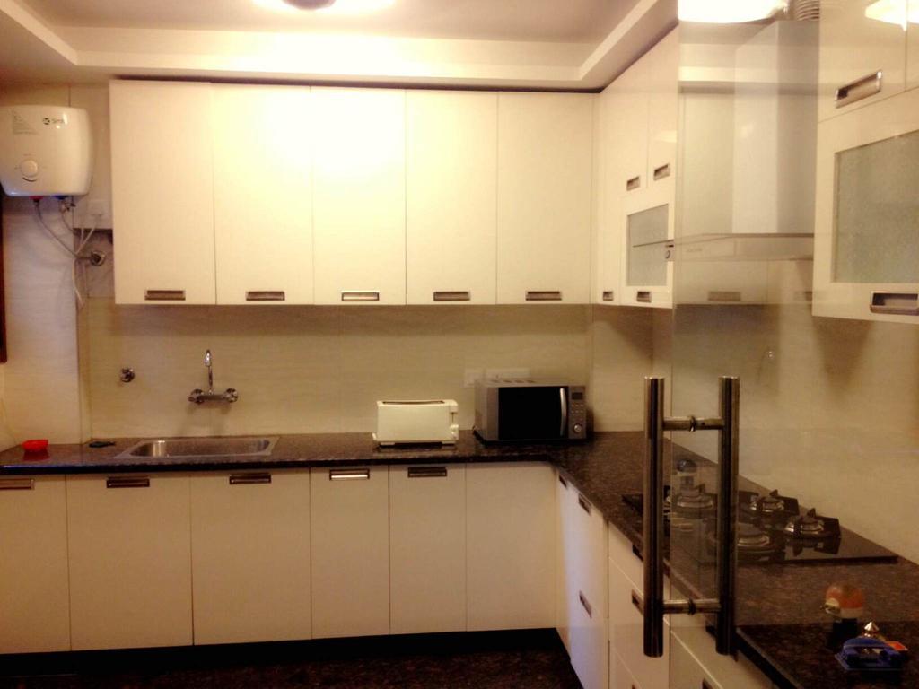 Woodpecker Service Apartments - Green Park Нью-Делі Номер фото